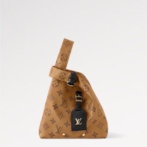 LV KNOT BAG